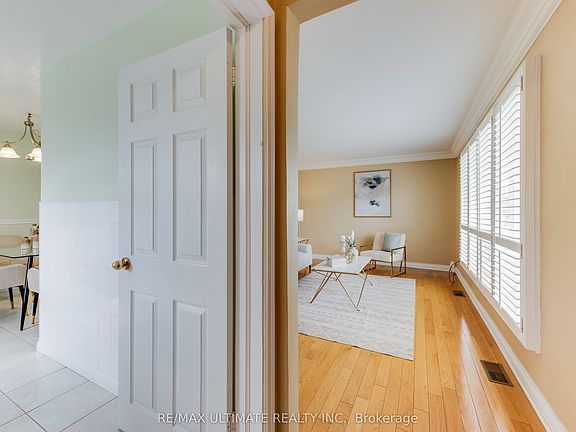 3rd image of 164 Katherine Rd