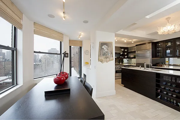 Sold by Stribling | media 16