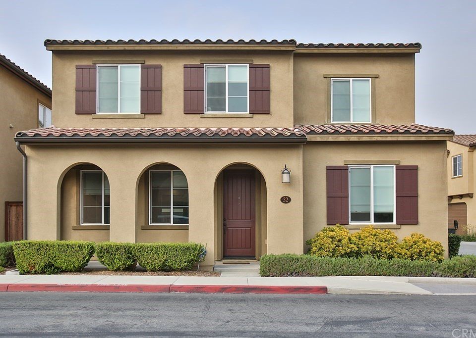 1st image of 32 Linden Ln