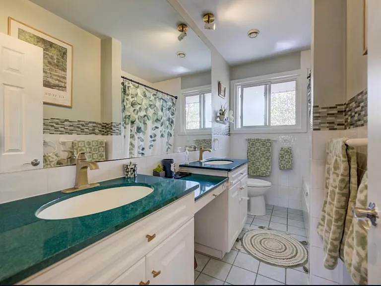 209 Willowdale Ave — Photo 9