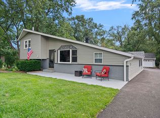 1011 Kohley Rd, Lisle, IL 60532