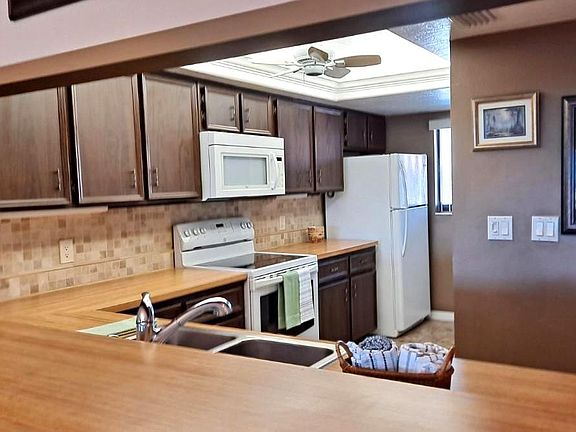 Fully Furnished Kitchen