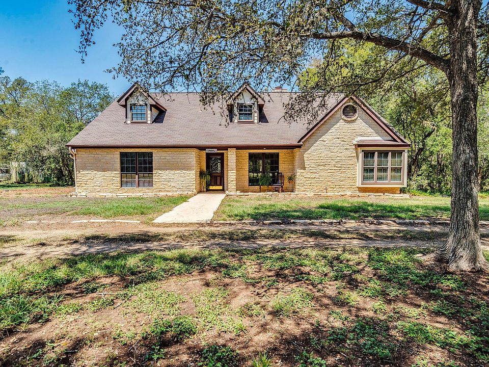 1st image of 1112 Live Oak Loop
