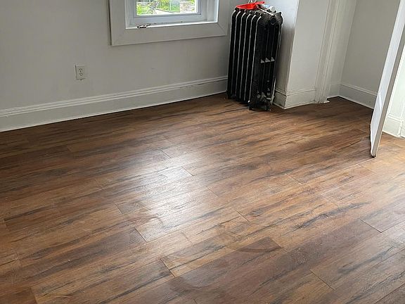 2nd image of 925 W Lindley Ave APT 1