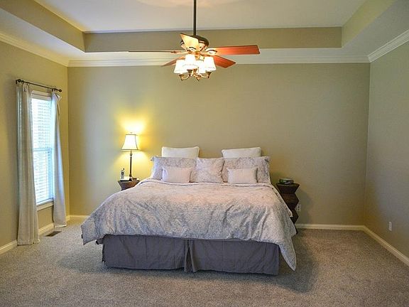 4th image of 3082 Indian Hill Dr