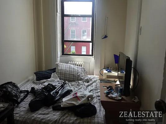 Rented by ZealEstate Group Inc | media 38