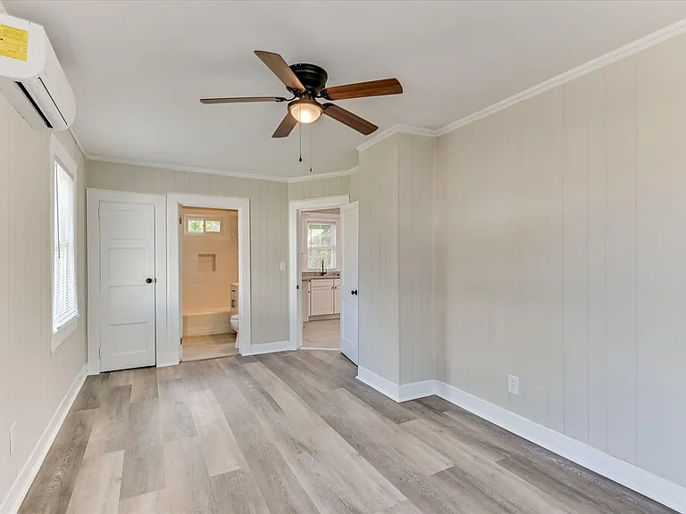 327 Meridian Ave — Photo 15