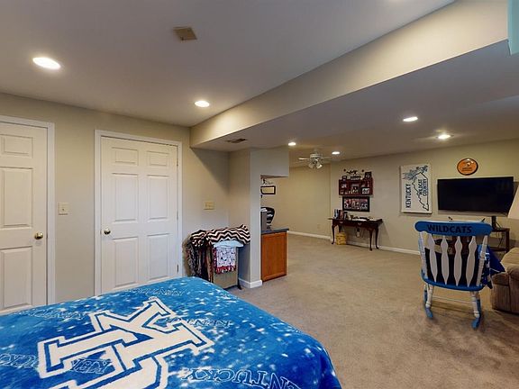 2nd image of 6015 Bainbridge Ct