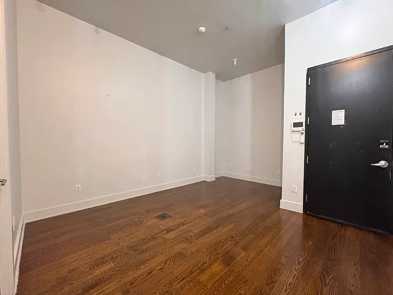 1487 Broadway #1A — Photo 10