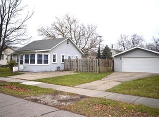 31 Chopin St, Troy, MI 48083