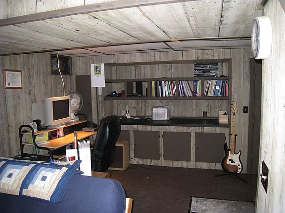 Finished Lower w/ Built ins