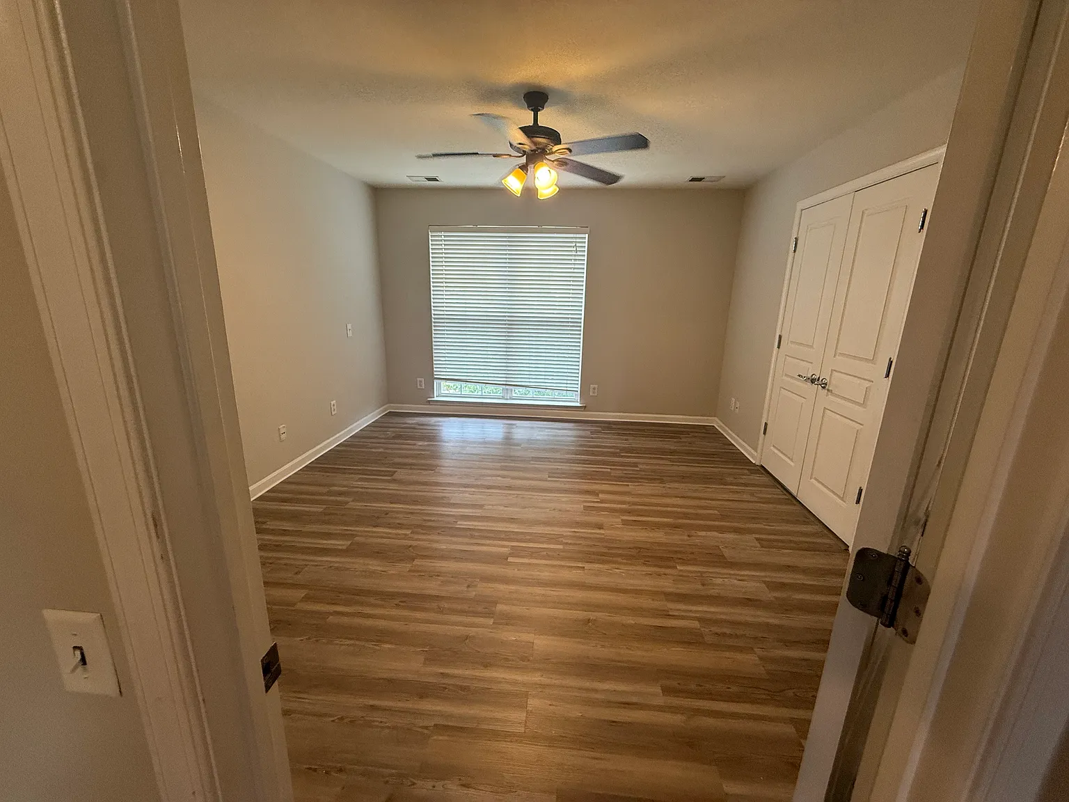 3 bed, 2.5 bath, 1898 sqft, $2,700 — Photo 4