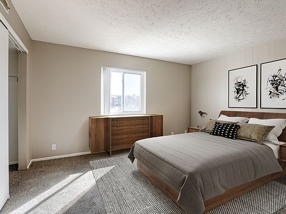 Omaha, NE Evergreen Terrace Apartments | 11A | Bedroom