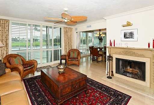 3rd image of 912 Boulevard Of The Arts #6