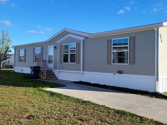 2nd image of 1585 Ray Blvd #703