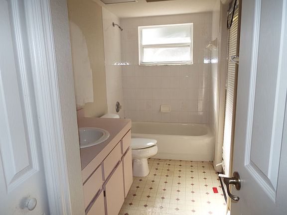 5th image of 4886 N Cheyenne Dr