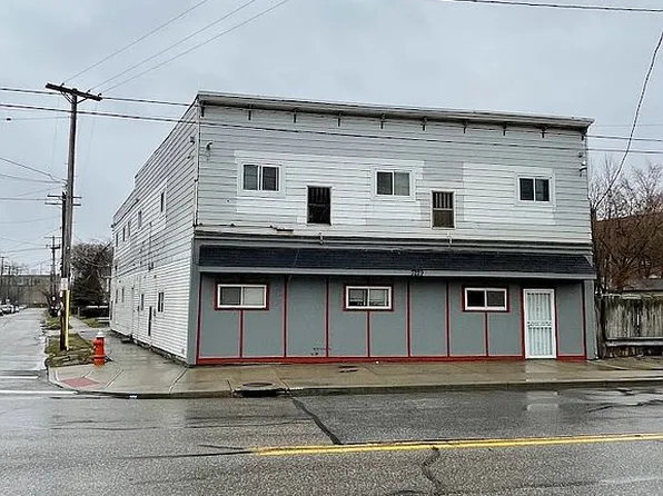 3229 W 73rd St, Cleveland, OH 44102