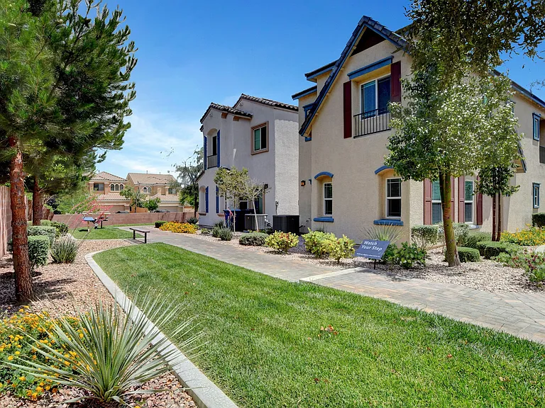 Gleneagles Village Townhomes