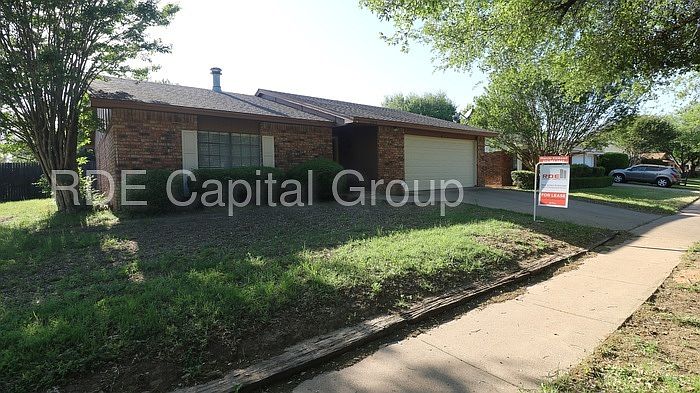 1st image of 2412 Southcrest Dr