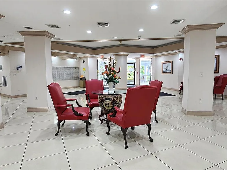 1200 NE Miami Gardens Dr #1005W — Photo 31