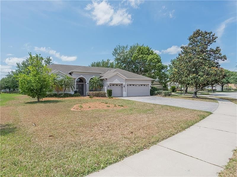 1st image of 1126 English Garden Ln
