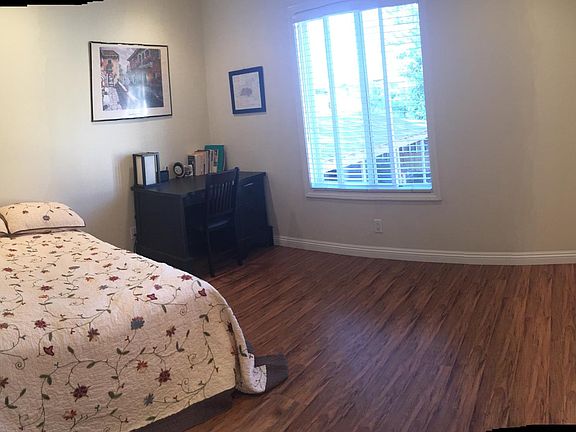 4th image of 253 N Mar Vista Ave APT 7