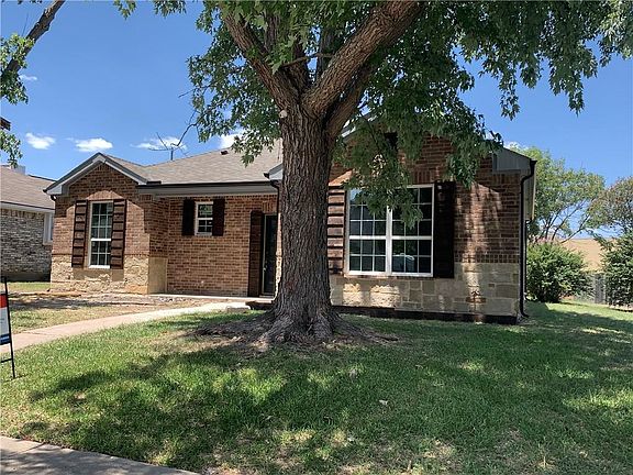 2nd image of 1213 Cypress Dr