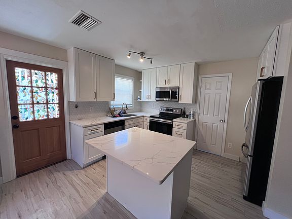 4th image of 4700 W Leila Ave