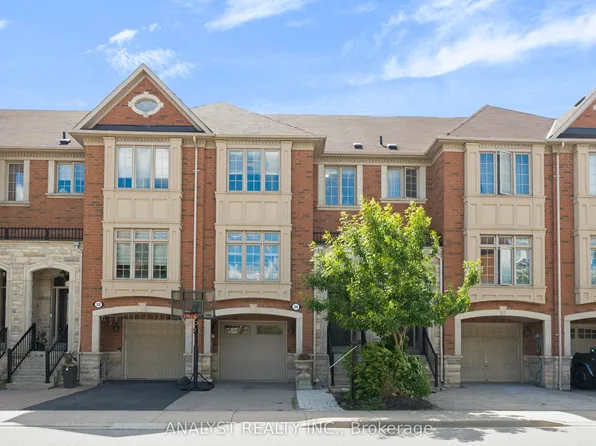 34 George Bogg Rd, Vaughan, ON L4L 0A3
