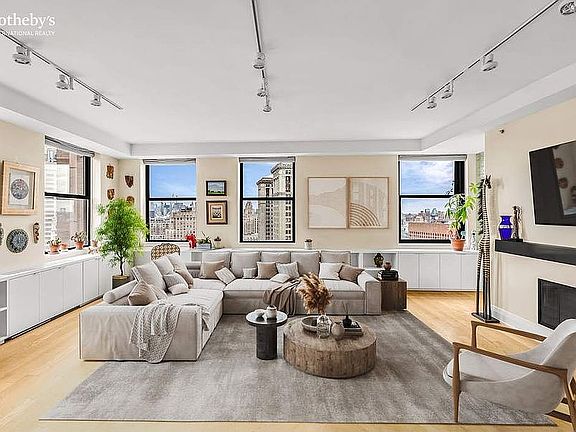 4th image of 150 Nassau St APT 20B