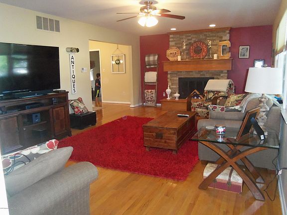 4th image of 12 Friar Ct