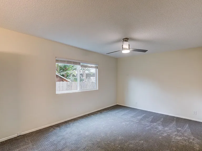 Ocean Avenue Duplex — Photo 23