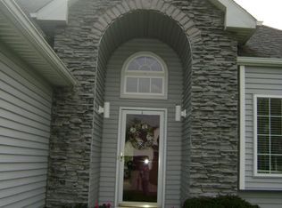 7420 Foghorn Ln, Northfield, OH 44067