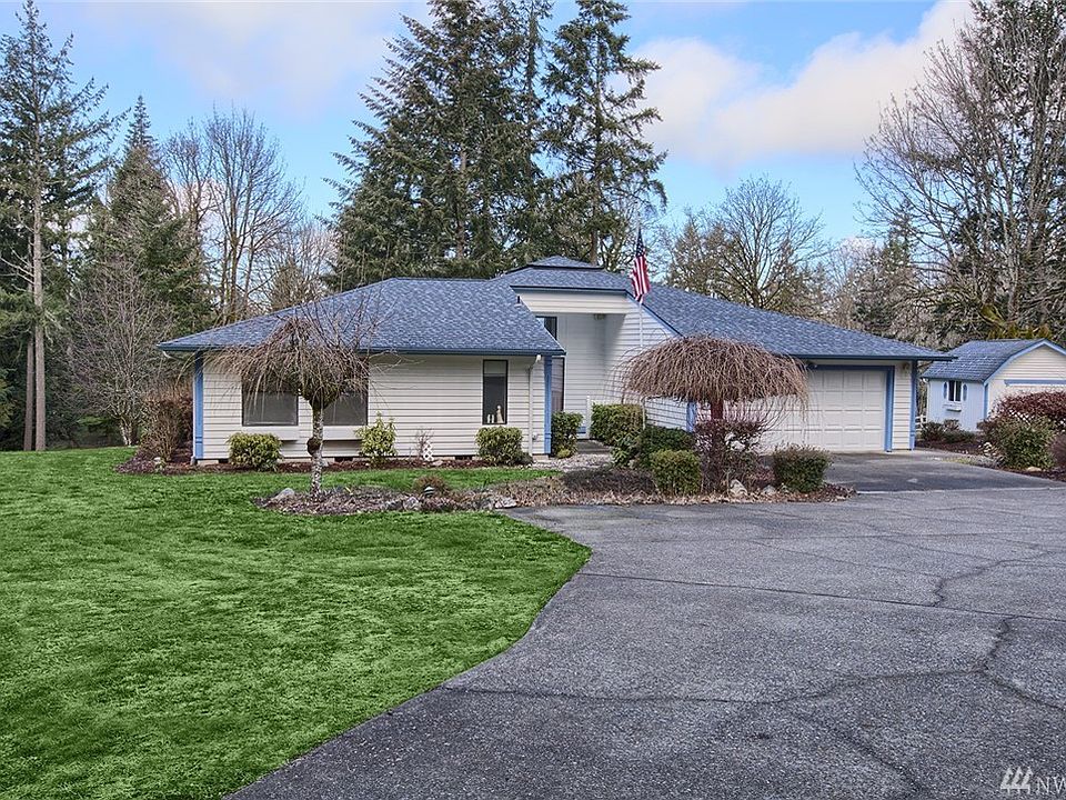 1st image of 4931 Foxtrail Dr NE