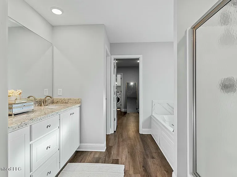 572 Silver Hill Dr — Photo 17