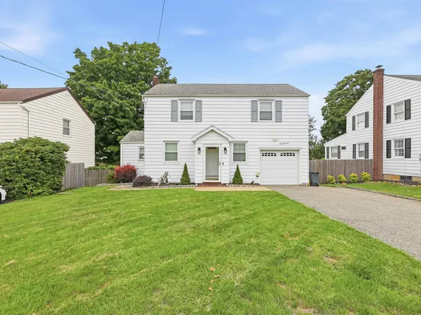 818 Ridge Rd, Cedar Grove, NJ 07009
