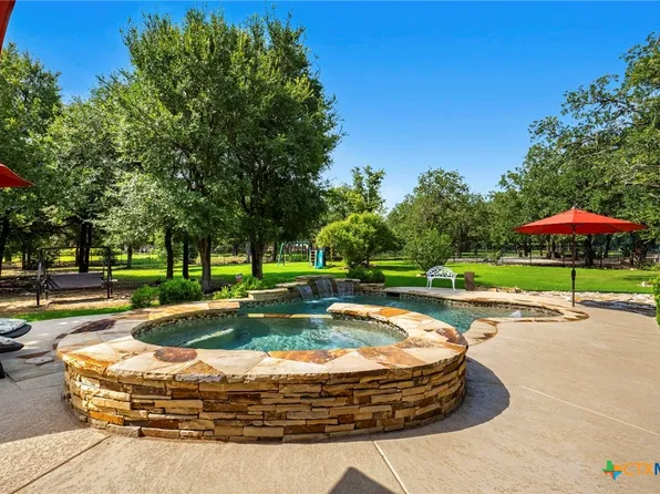 1105 Bella Risa Dr, Georgetown, TX 78633
