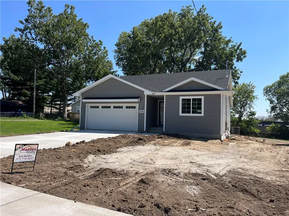2445 E Douglas Ave, Des Moines, IA 50317