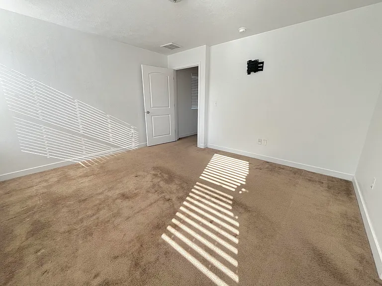 3032 S Red Pine Dr — Photo 6