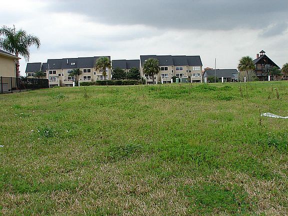 2nd image of 721 Pegasus Ln