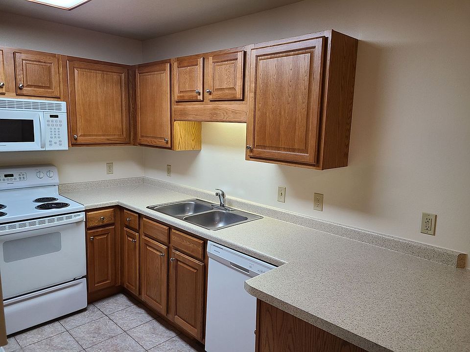 1st image of 930-940 Linden Dr #970-206