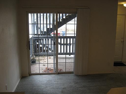 3rd image of 2716 SE Lakewood Dr APT 1