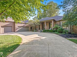 1121 Bayside Ct, Columbus, IN 47201