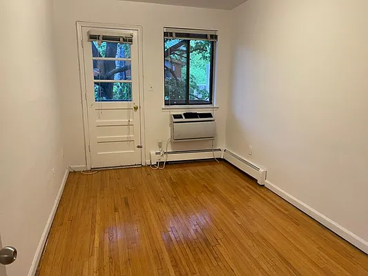 Rented by 18 REALTY | media 19