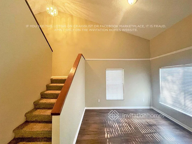 7126 Yardley Way — Photo 2