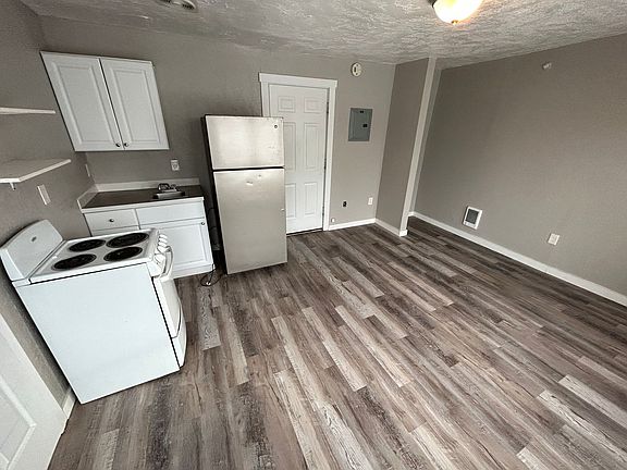 4th image of 2903 E Olympic Ave APT 8