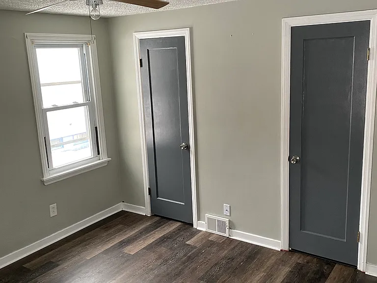120 W Royal Pkwy — Photo 12