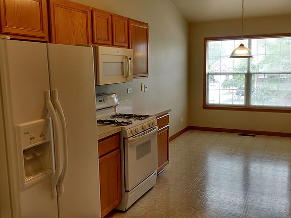 3rd image of 134 Allerton Dr #71E2