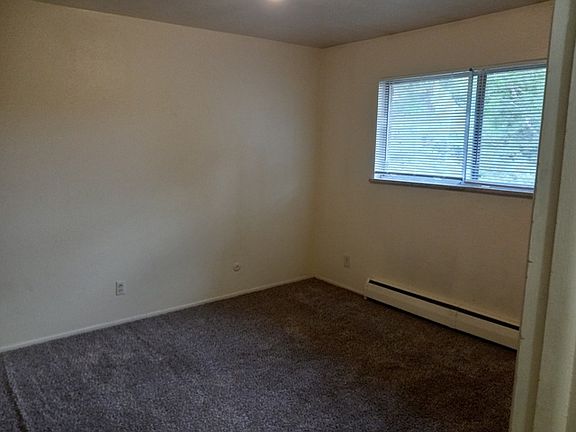 1260 Elder Ave. #12 - left bedroom