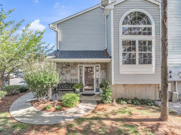 41 Capica Ct, Laurence Harbor, NJ 08879